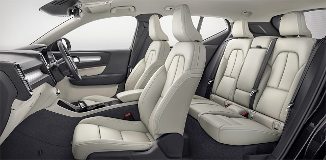 2019 Volvo XC40 interior