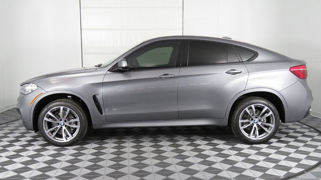 2019 BMW X6 side