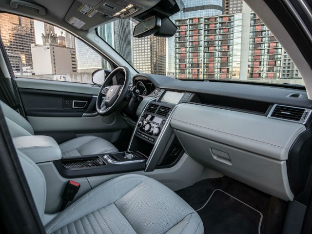 2020 Land Rover Discovery and Discovery Sport interior