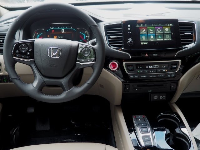 2019 Honda Pilot Hybrid cabin