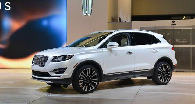 2020 Lincoln MKC side