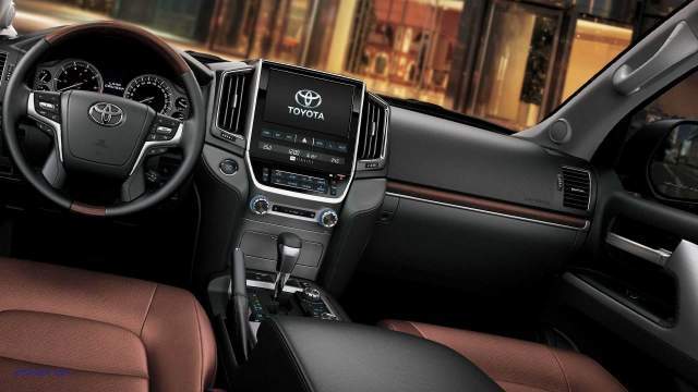 2020 Toyota Land Cruiser Prado cabin