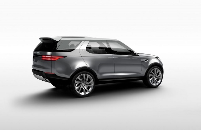 2021 Land Rover Discovery and Discovery Sport rear