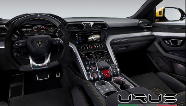 2020 Lamborghini Urus interior