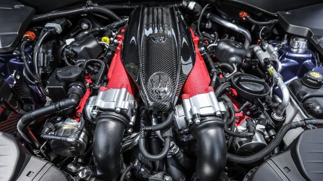 2020 Maserati Levante engine