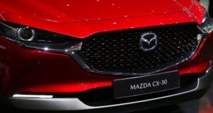 2020 Mazda CX-30 front