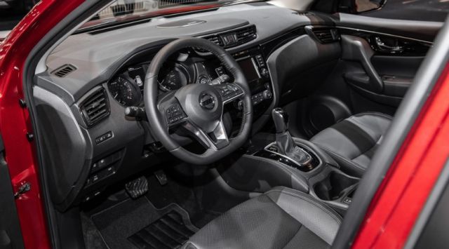 2020 Nissan Rogue Sport interior