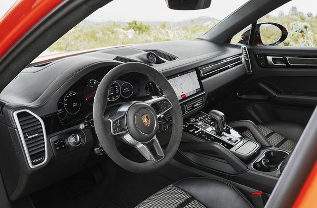 2020 Porsche Cayenne S Coupe interior
