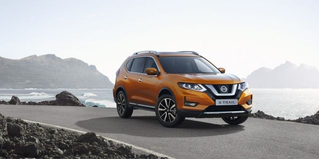 2021 Nissan X-Trail front