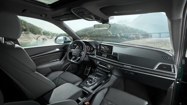 2021 Audi SQ5 interior