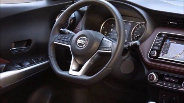 2021 Nissan Kicks interior