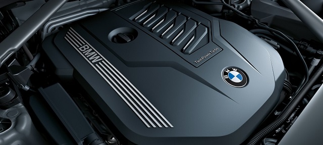 2021 BMW X8 engine